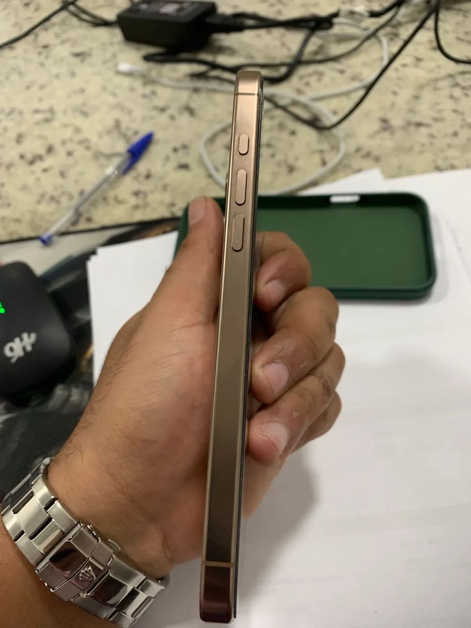 iPhone 16 pro max DESERT 256g - Foto 5