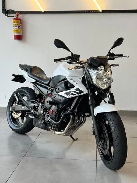 YAMAHA XJ6 N 2012 - Foto 2