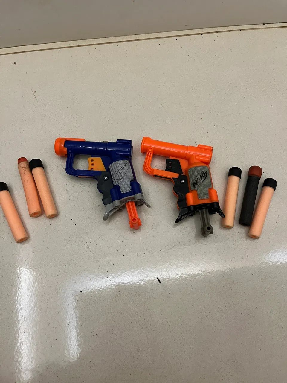 Arma pistola Hasbro Nerf N-Strike Elite Jolt (Model A0707) - Foto 2