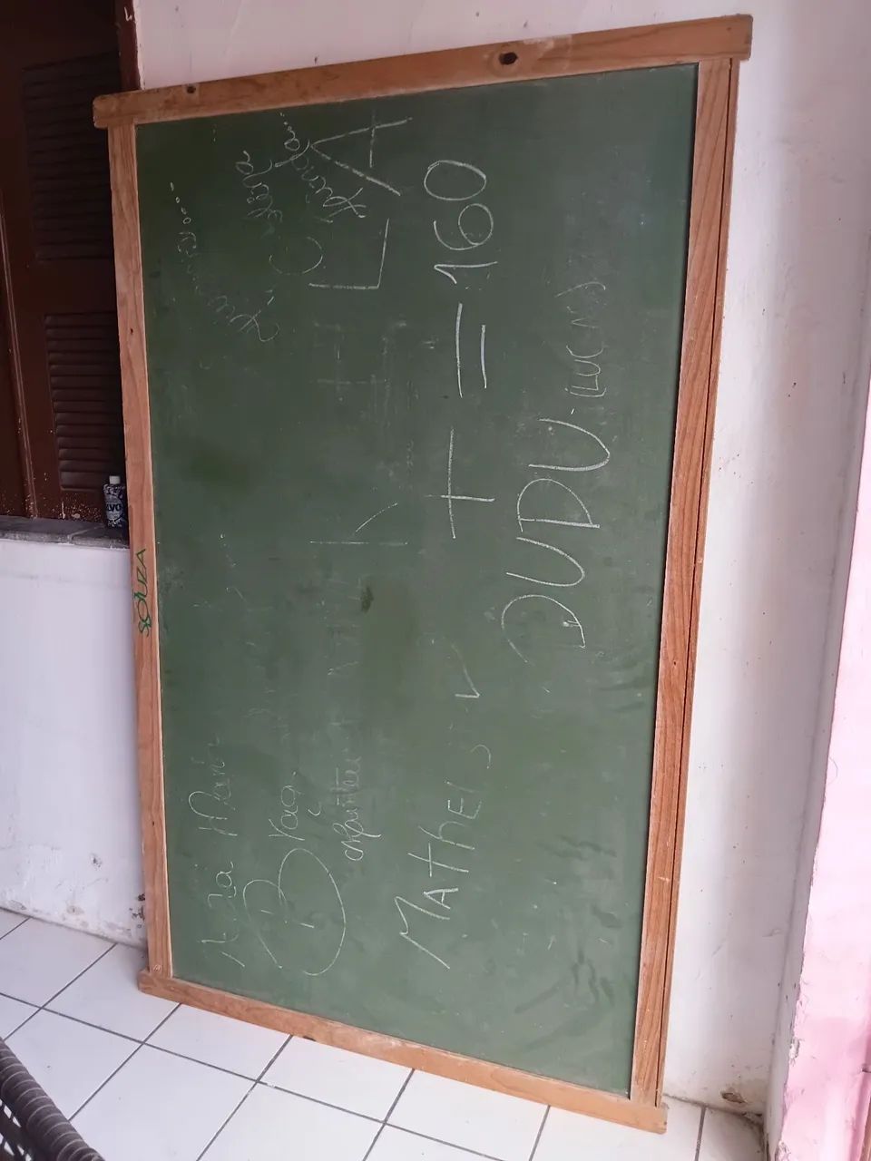 Vende-se um lousa 
