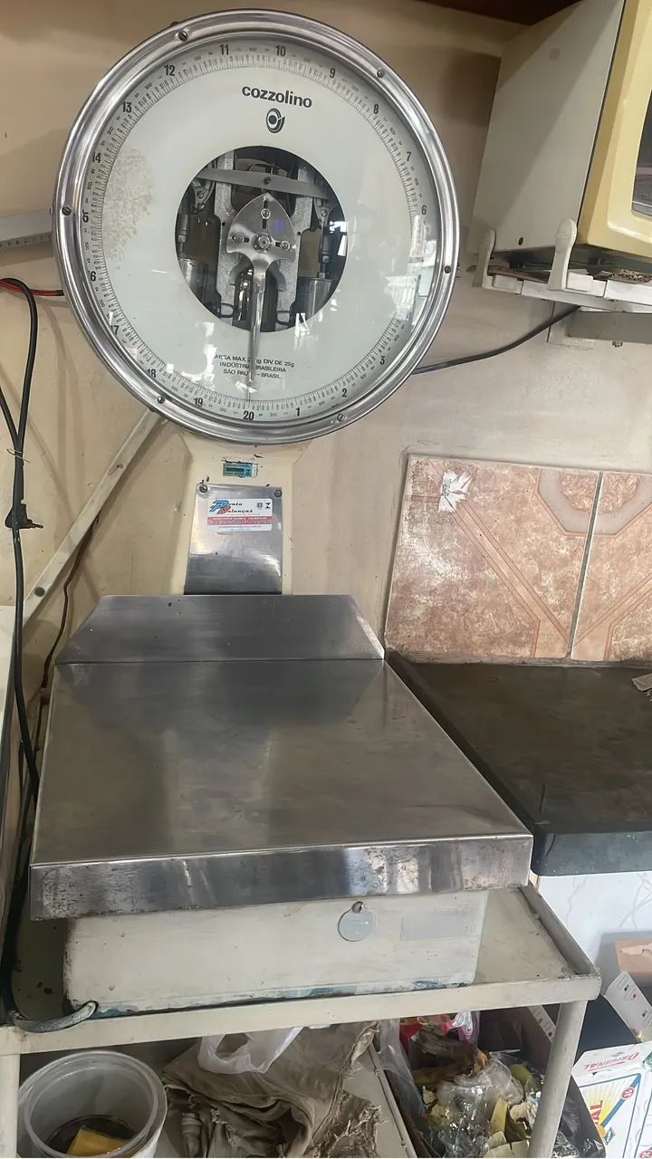 Balança Cozzolino antiga