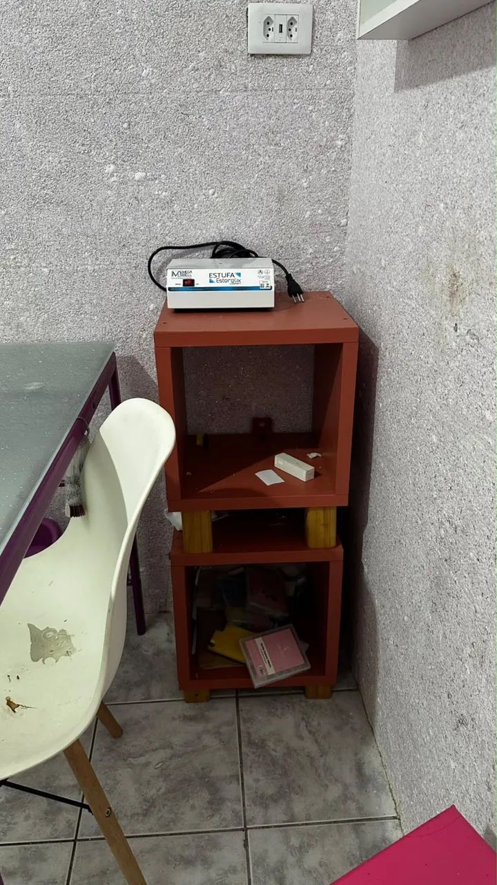 Móvel de canto