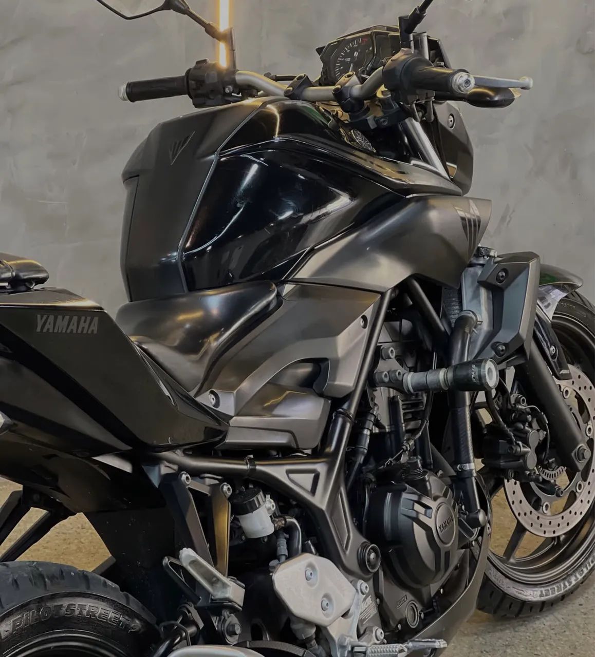 YAMAHA MT-03 2018 - Foto 5