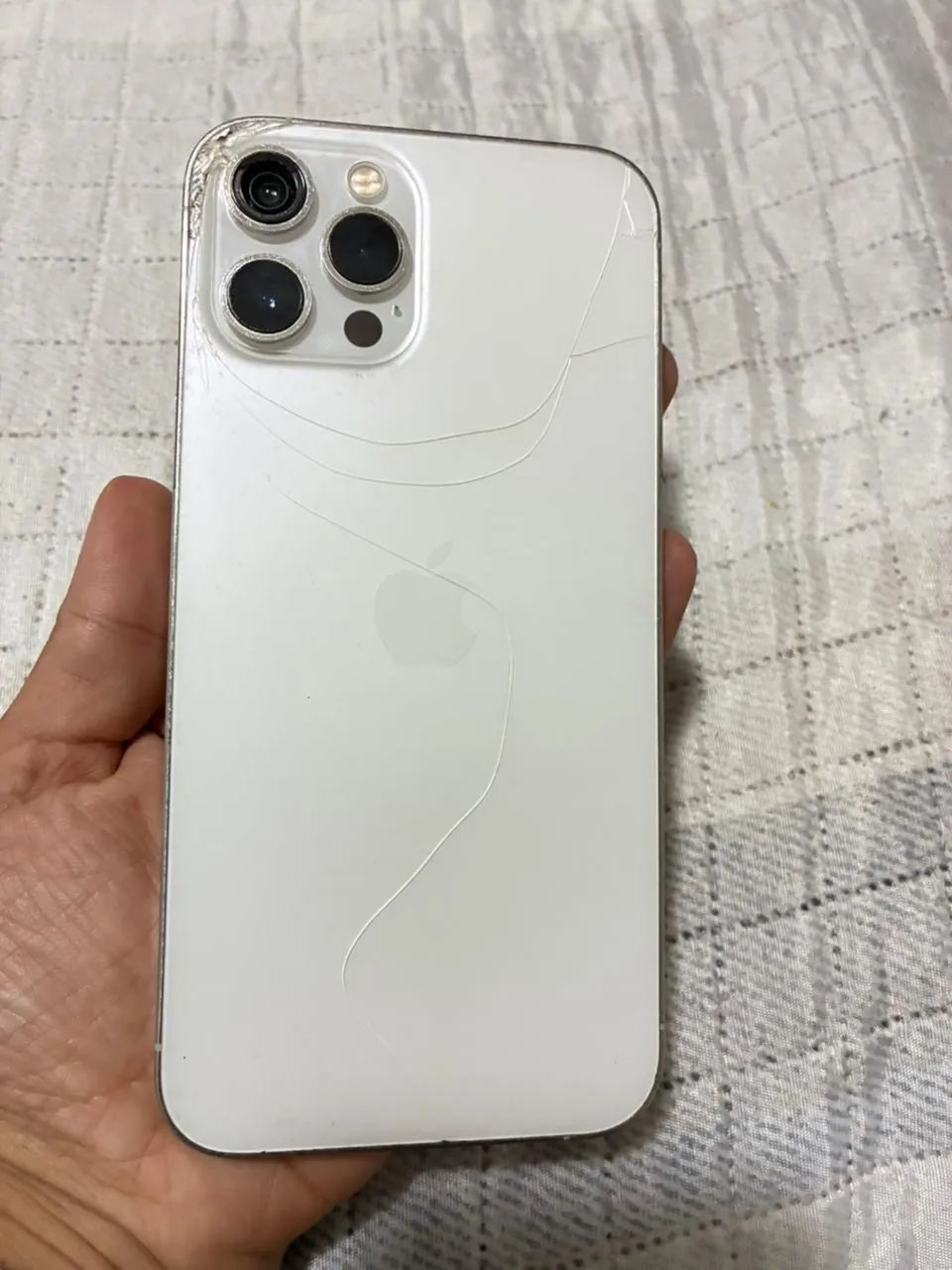 iPhone 12 ProMax 128gb - Tela Traseira quebrada - Foto 4