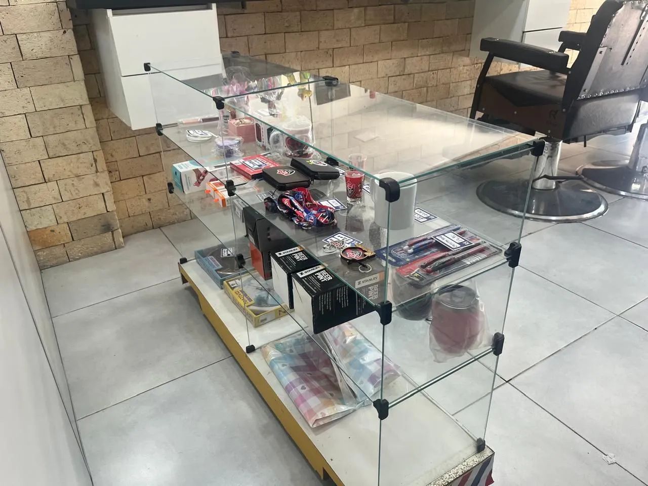 BALCÃO VITRINE MOSTRUÁRIO  - Foto 4