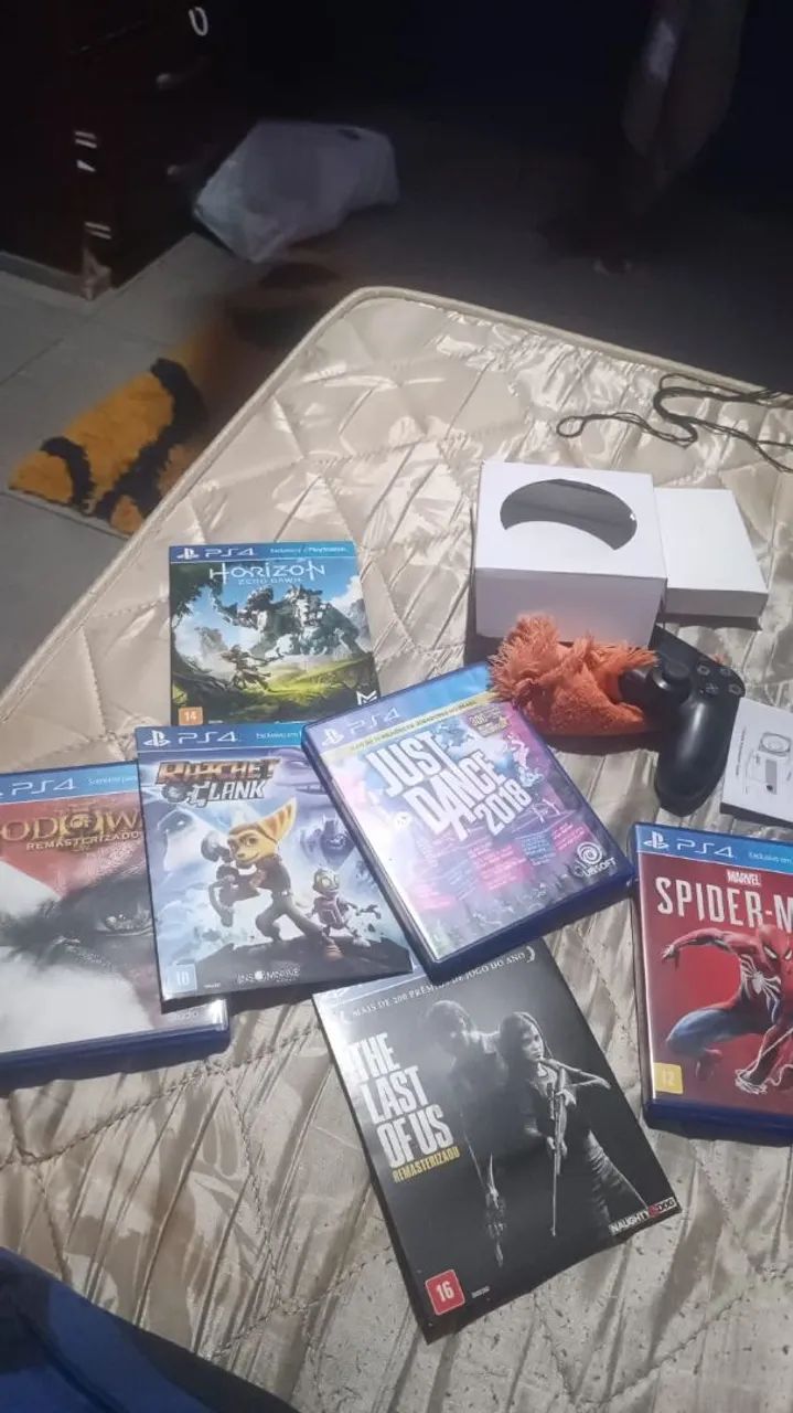 Ps4 com jogos  - Foto 3