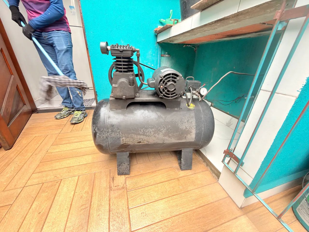 Compressor 100 litros  - Foto 2