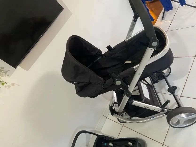 Carrinho de bebê+bebê conforto+base do bebê conforto  - Foto 4