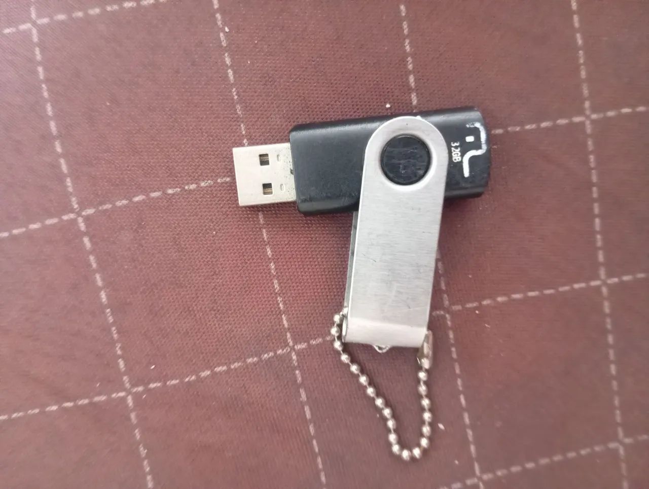 Vendo um pendrive 