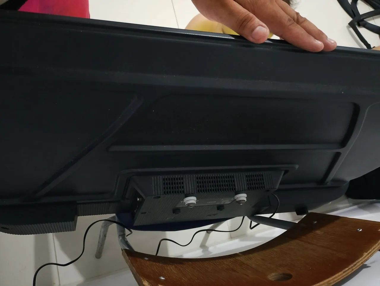 Vendo Tv Tcl 40 Polegadas Em Perfeito estado  - Foto 2