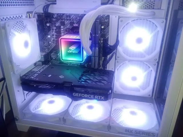 PC Gamer - MÁQUINA TOP