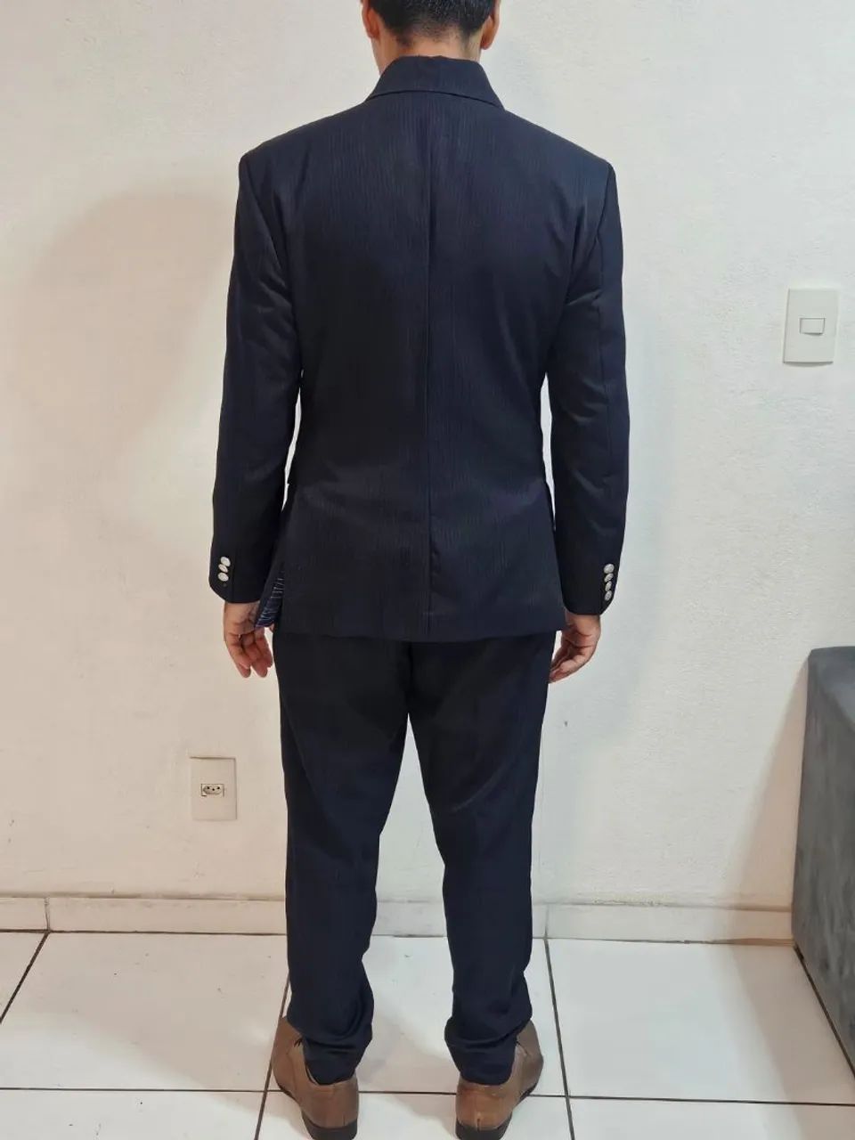 Terno Transpassado Azul Escuro - Em Perfeito Estado - Foto 3