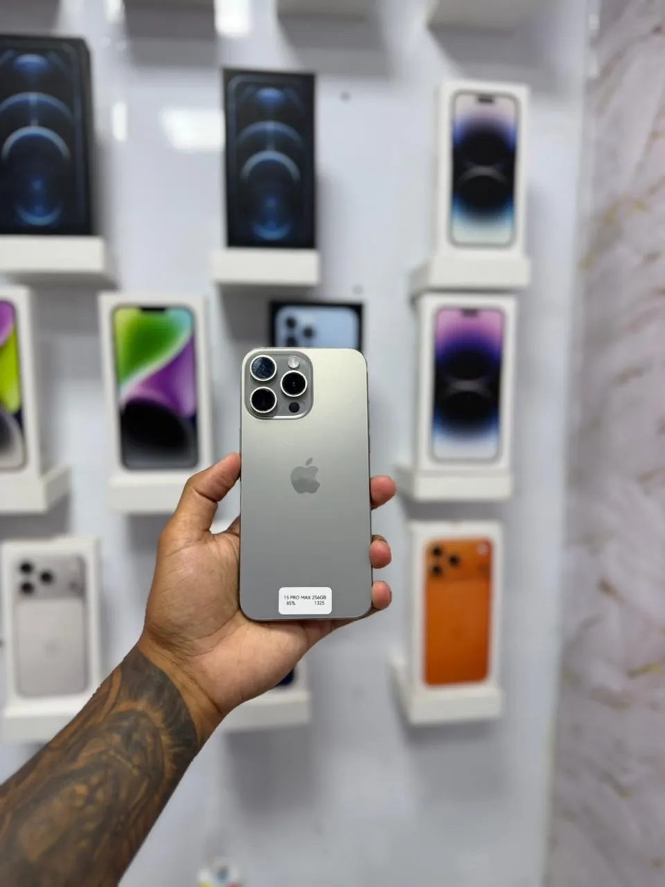 IPHONE 15 PRO MAX 256GB ? R$ 4.399 - Celulares e Smartphones