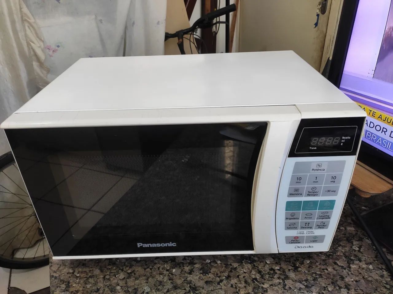 Microondas Panasonic 25 litros, com garantia de 3 meses.  - Foto 2