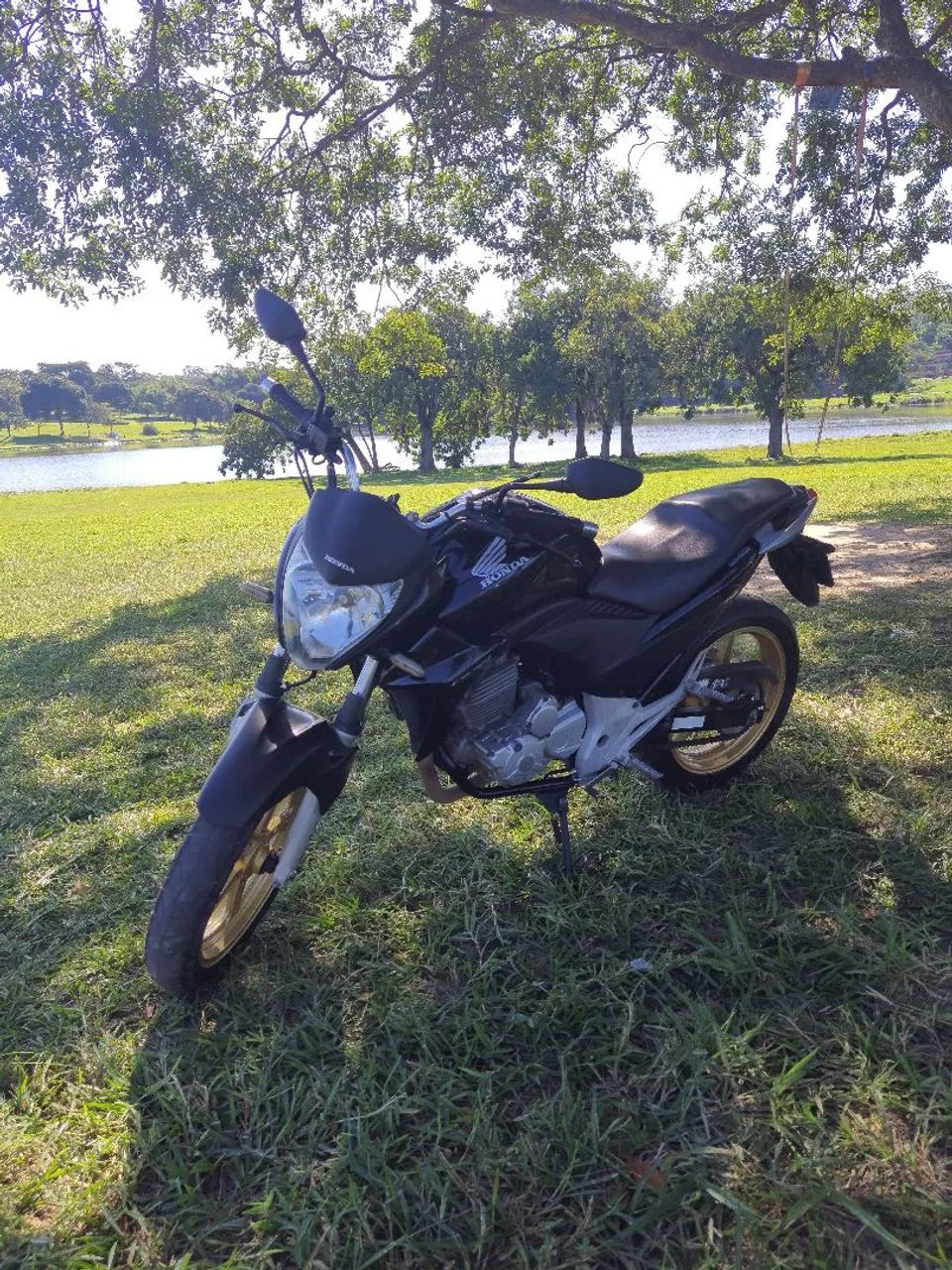 HONDA CB300R - BEM CONSERVADA - Foto 2