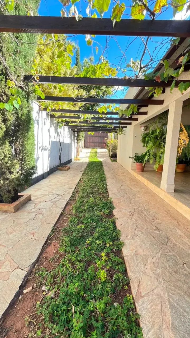 CASA ESPAÇOSA COM 675 m² DE LOTE | JARDIM TODOS OS SANTOS  SENADOR CANEDO - Foto 4