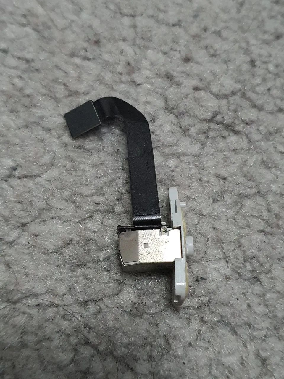 Conexão áudio P2 de 3,5 mm iMac A1419 2012 de 27pol  - Foto 2