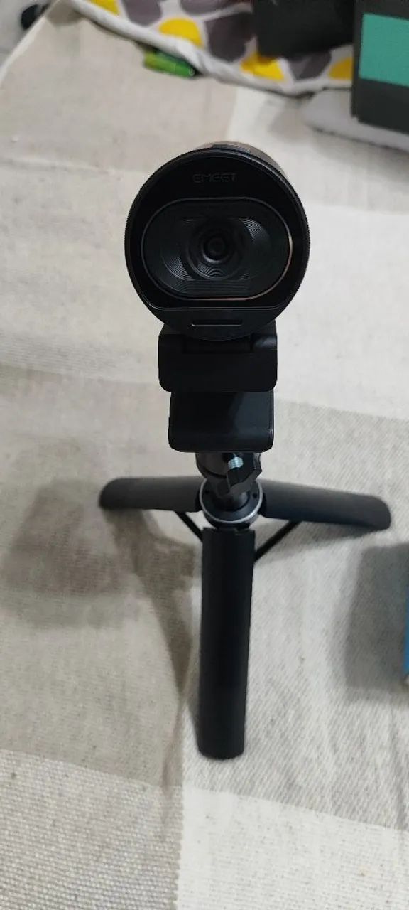 Webcam 4K Emeet, com tripé, e microfone com redução ruídos. - Foto 3