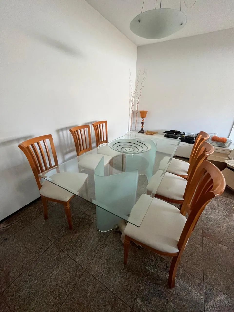Mesa de Jantar de Vidro com 6 Cadeiras - Excelente Estado - Foto 4