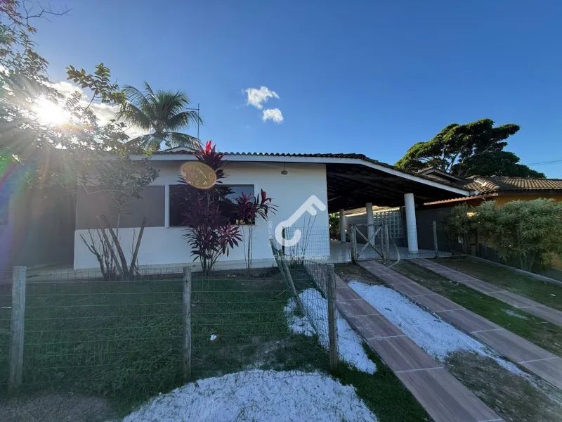 ESTRADA DO COCO, Abrantes. Casa térrea com 3 quartos sendo 2 suítes, 325m² de área total. 