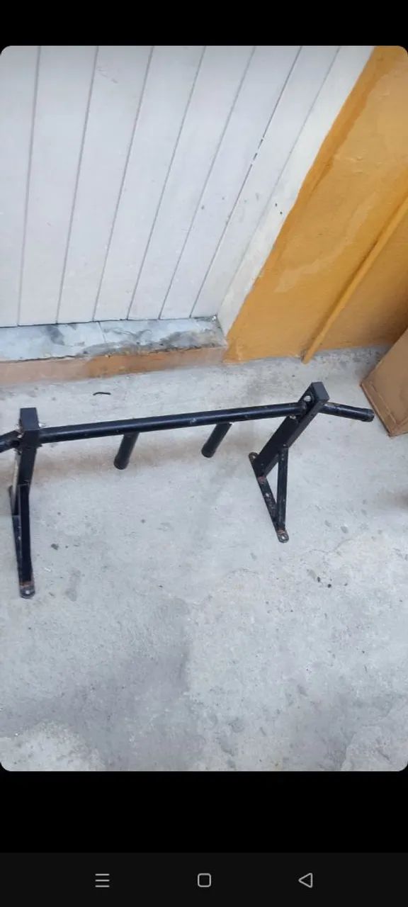 Barra de parede para exercícios usada - Foto 2
