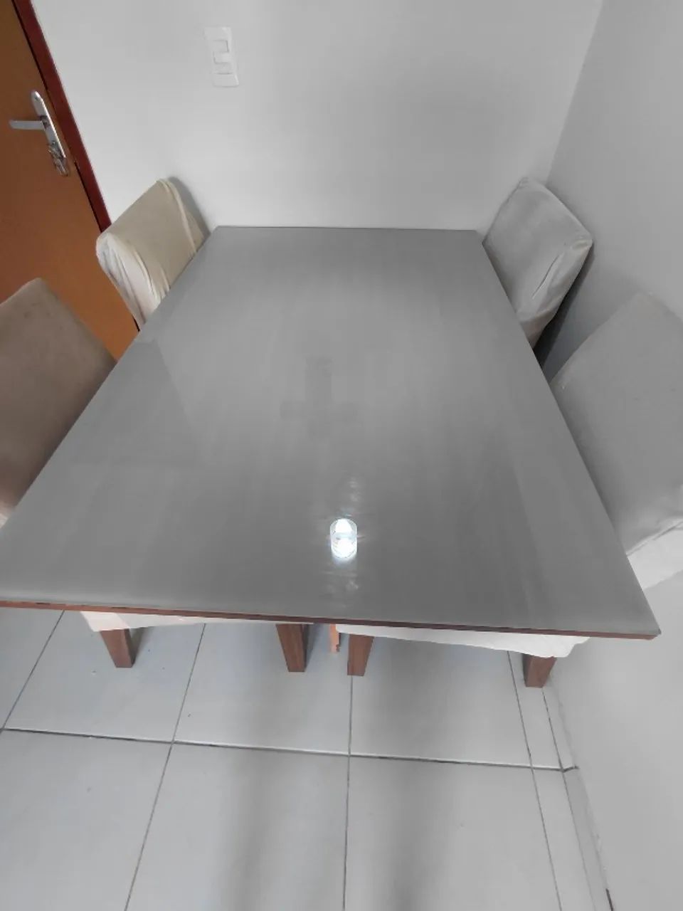 Mesa com 4 cadeiras  - Foto 2