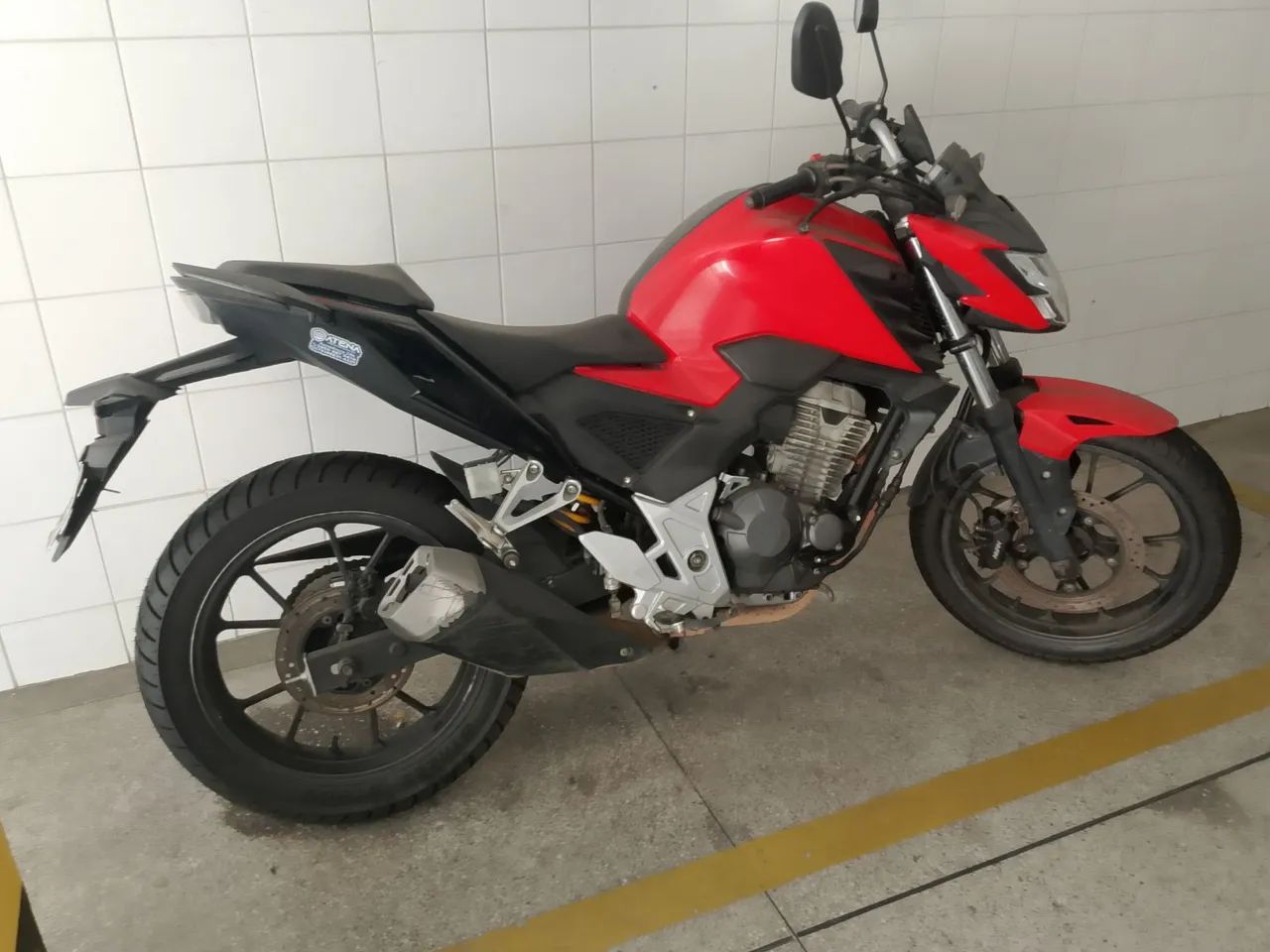 CB 300f
