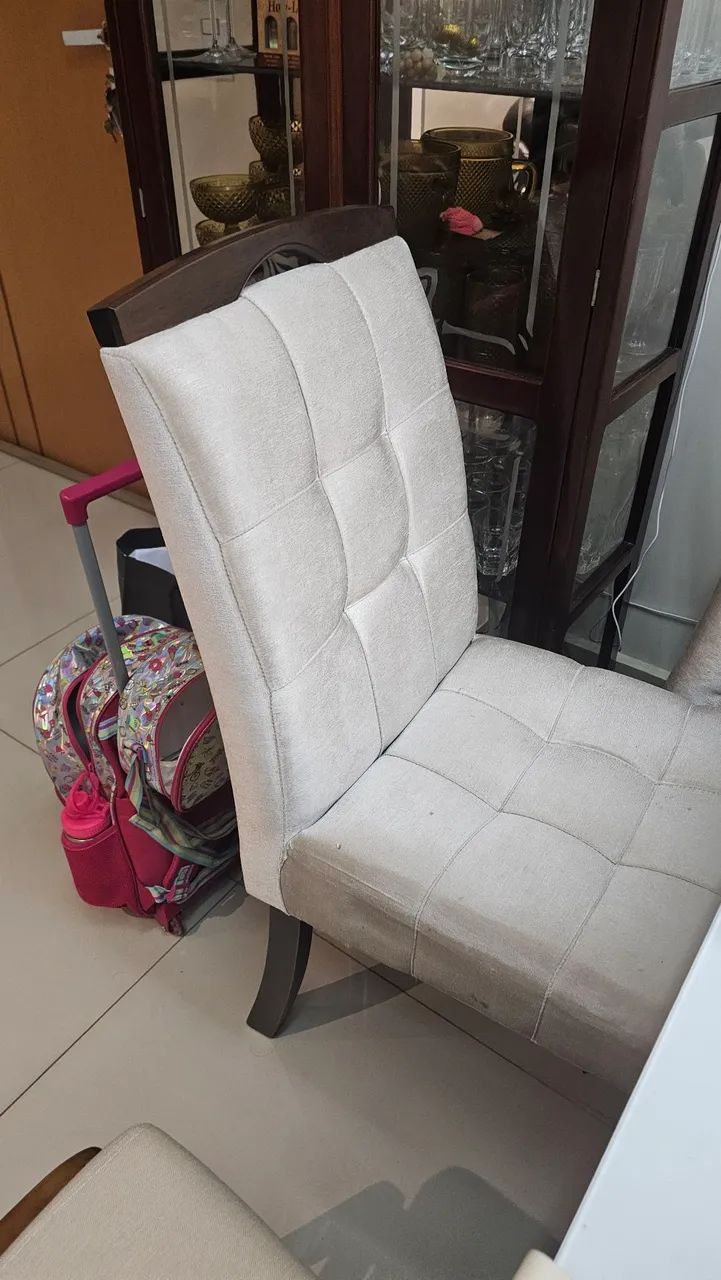 Vendo cadeiras para mesa de jantar (leia o anúncio)