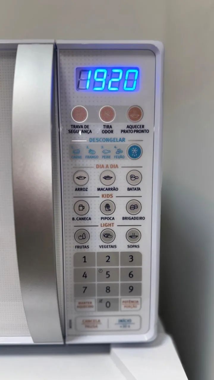 Micro-ondas Electrolux com função descongelamento - Foto 3
