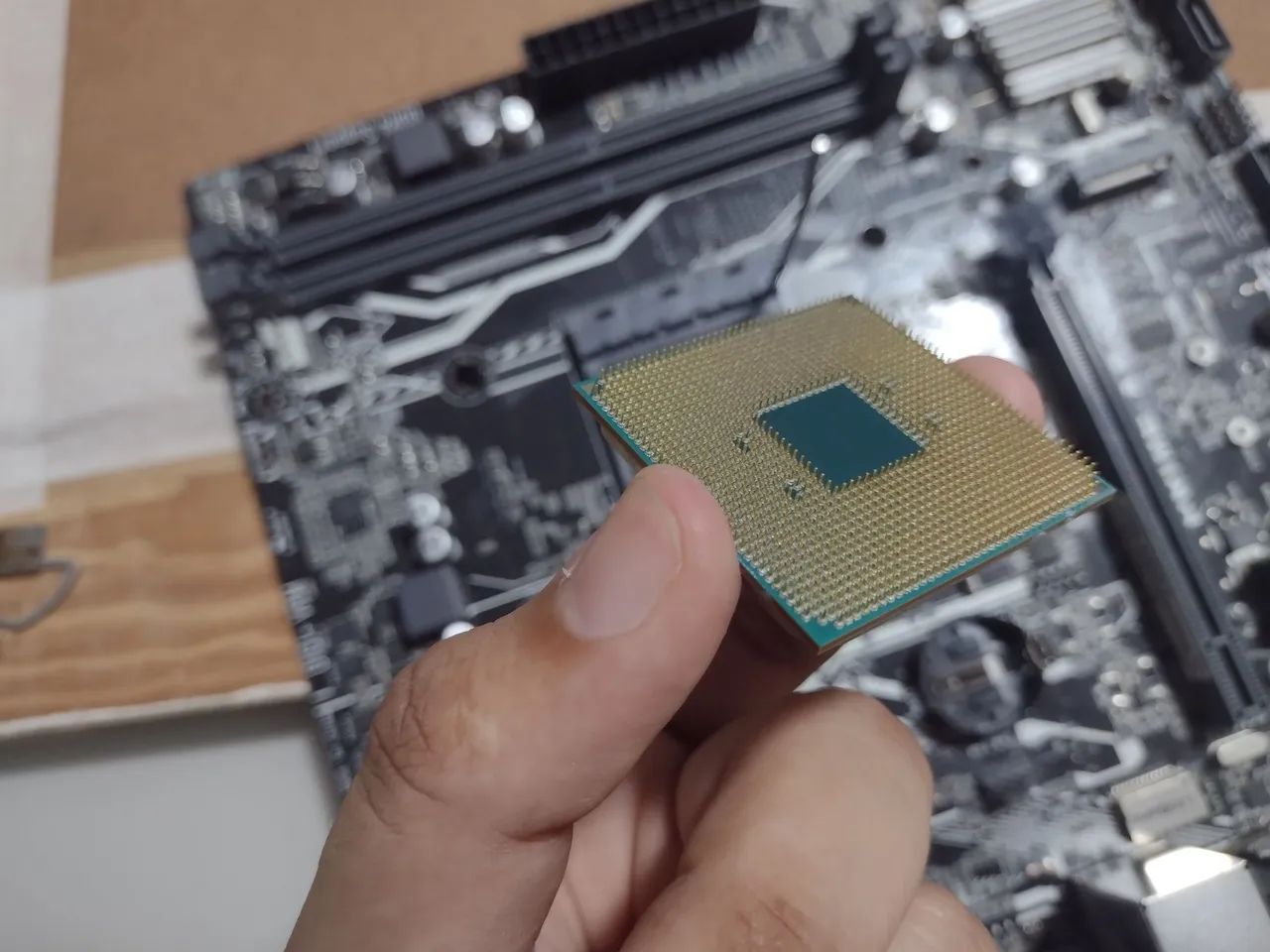 Ryzen 5 2600 + CPU Cooler Box AMD - Foto 3