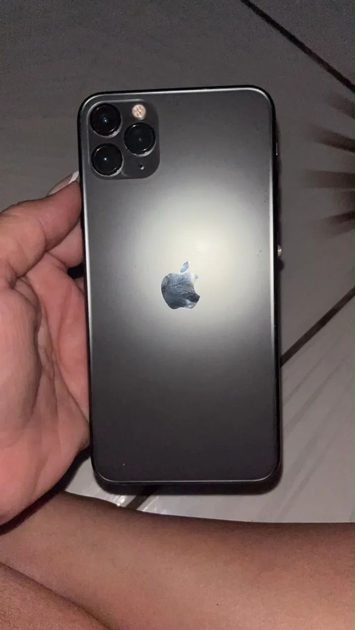 iPhone 11 Pro Max 64 GB - Foto 2