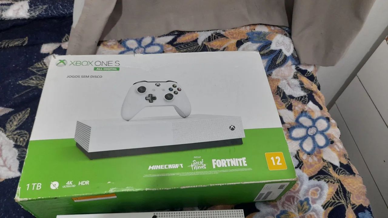 X-box ONE S 