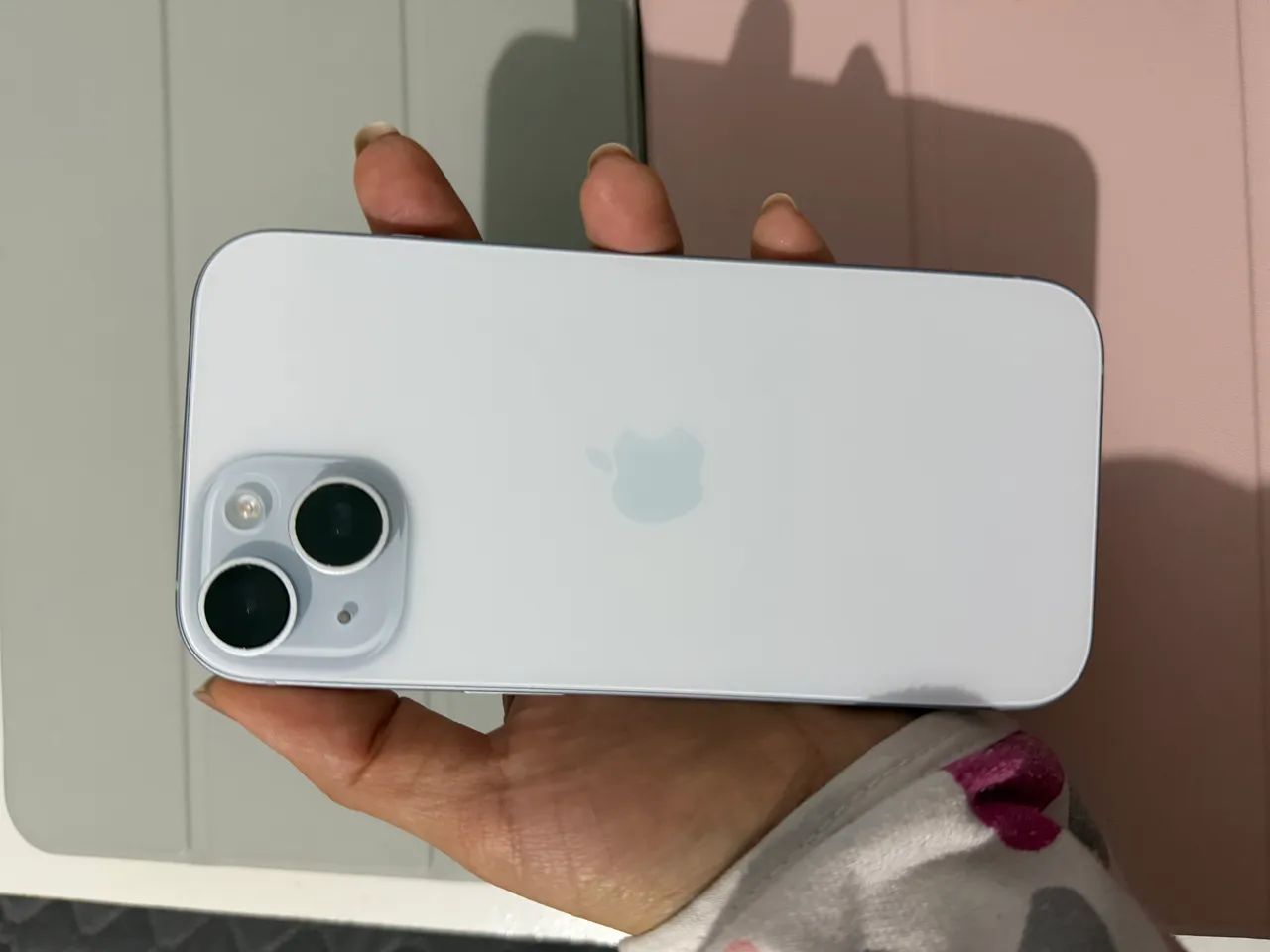 iphone 15 - Bateria 90% - Foto 2