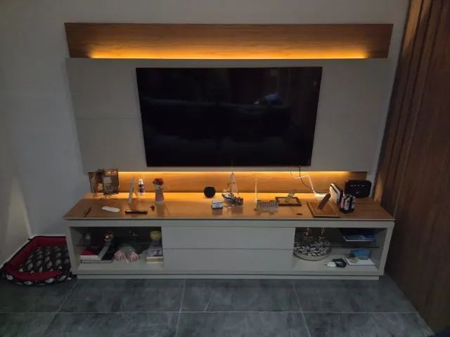 Rack com Painel para TV - Ótimo Estado