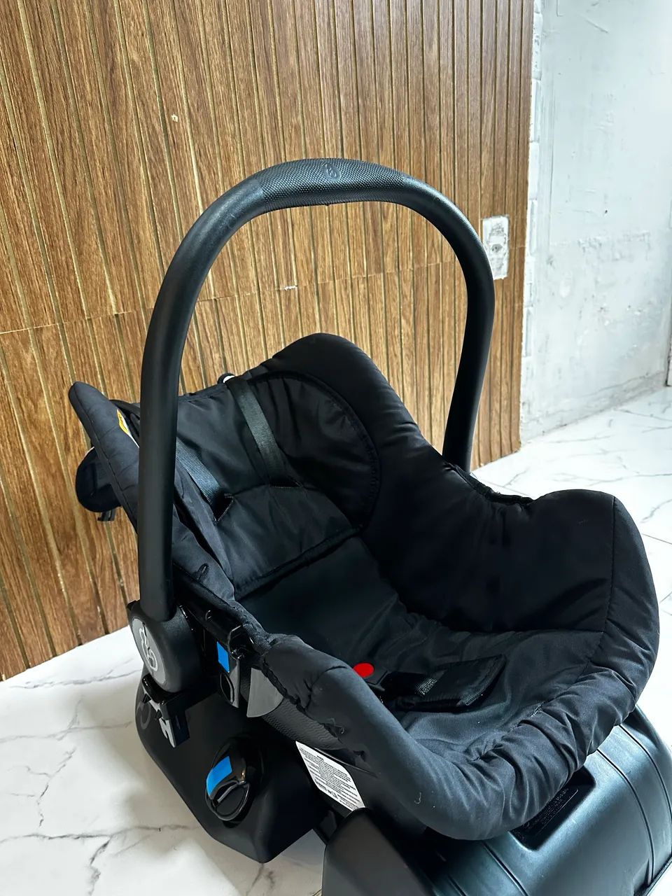 Vendo bebê conforto com base  - Foto 3