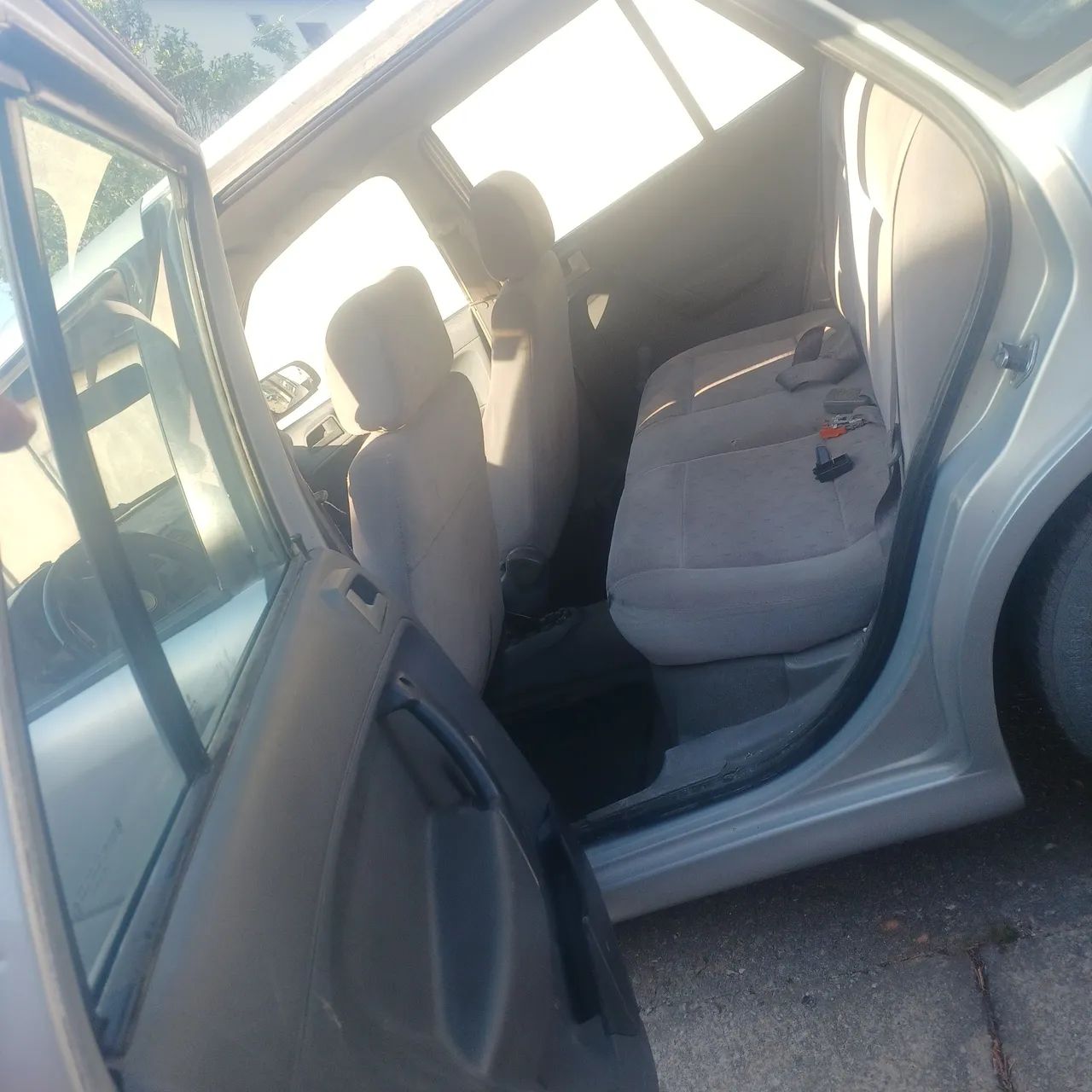 Volkswagen Gol Geração III 1.6 MI 8V Gasolina Mec. 4P 2000