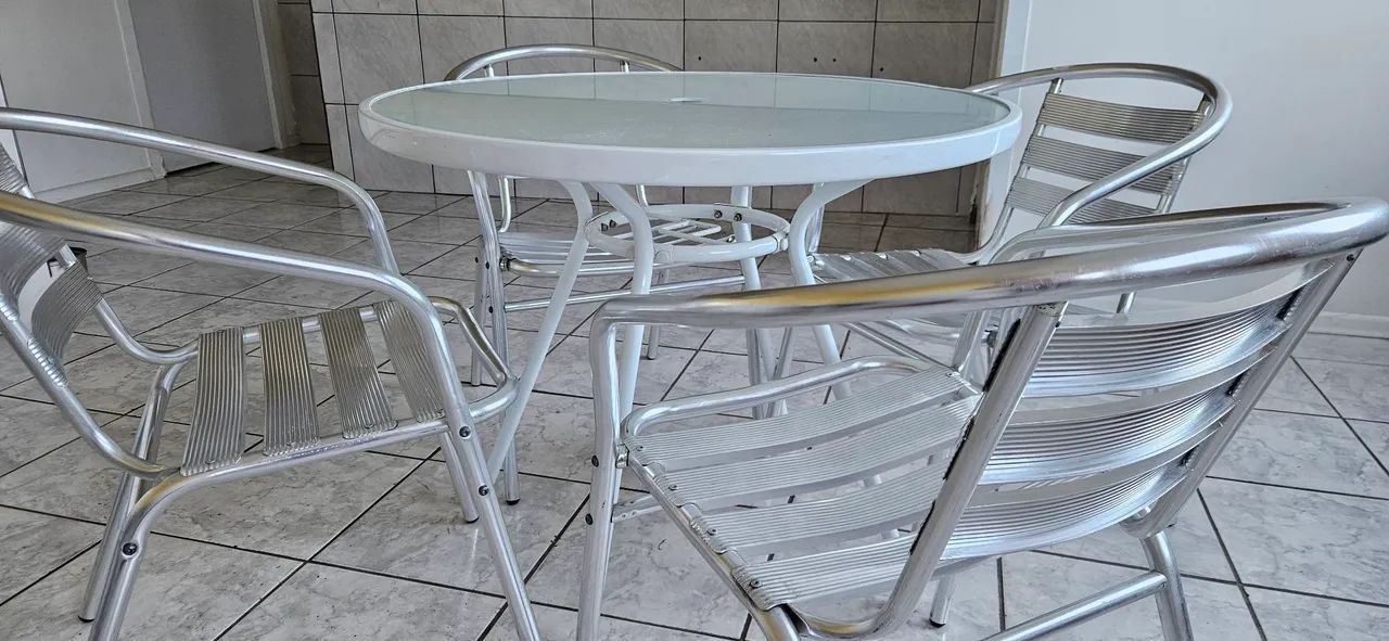 Mesa para jardim com 4 cadeiras - Foto 2