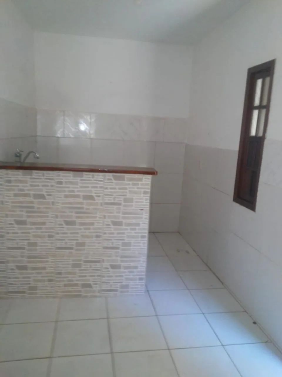 Alugo kitnet próximo Imbuí 