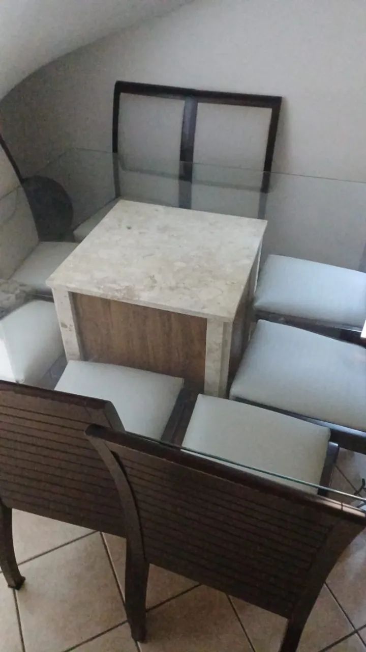Mesa de Jantar com 8 Lugares