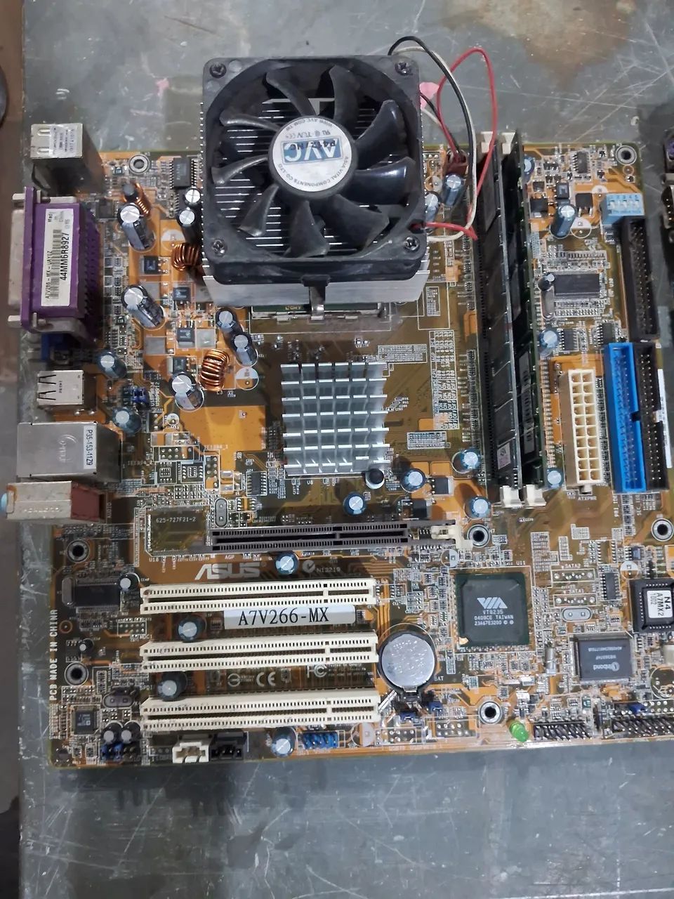 Vendo 2 placa m ãe R$ 170 - Foto 2
