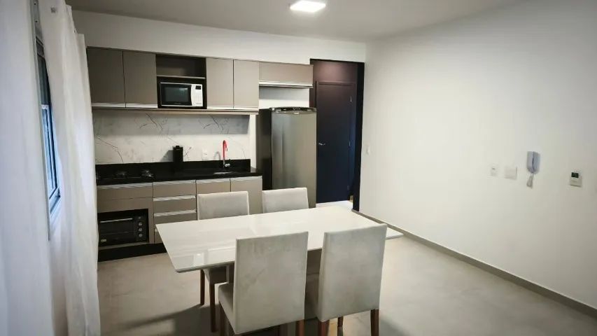Aluguel Anual - Apto um quarto com piscina na Daniela