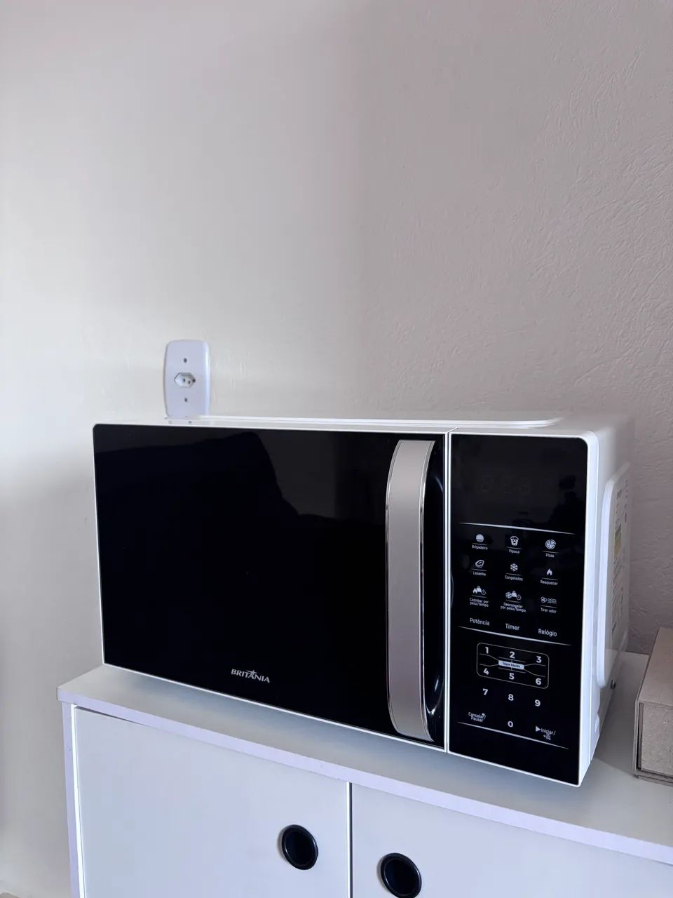 Microondas britânia 20L