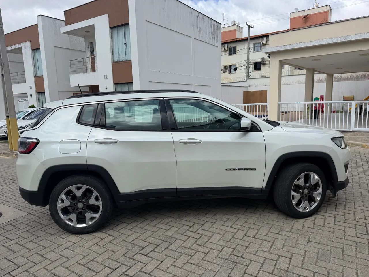 Jeep Compass COMPASS LONGITUDE 2.0 4x2 Flex 16V Aut. 2019