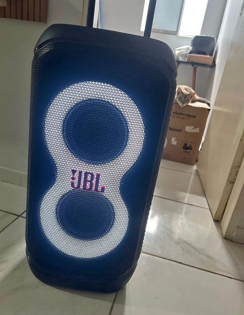 Caixa JBL Parte box 320 