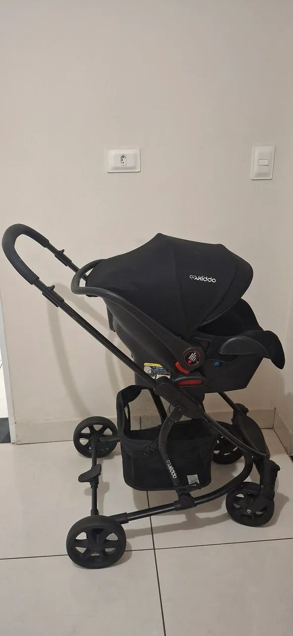 Carrinho de bebê kiddo com bebê conforto e base - Foto 2