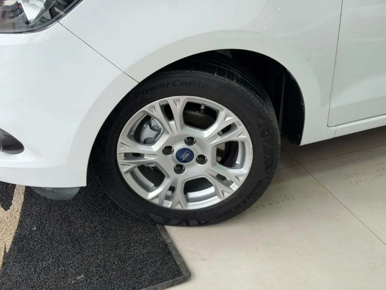 Ford KA SEL 1.5 16V Flex 5P 2015 - Foto 3