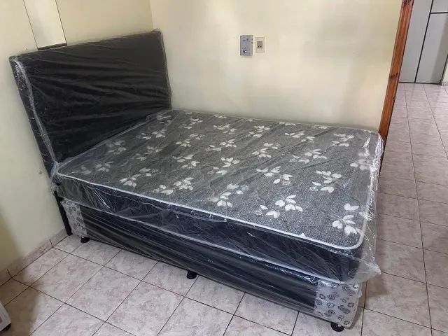 Cama de casal + colchão e cabeceira - ótimo estado  - Foto 4