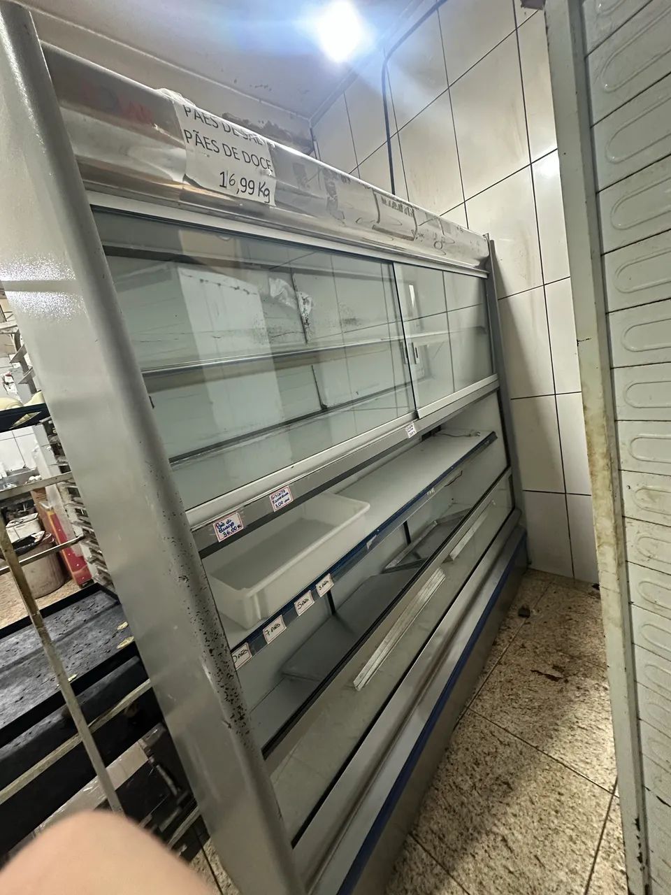 Armário expositor de pães  - Foto 2
