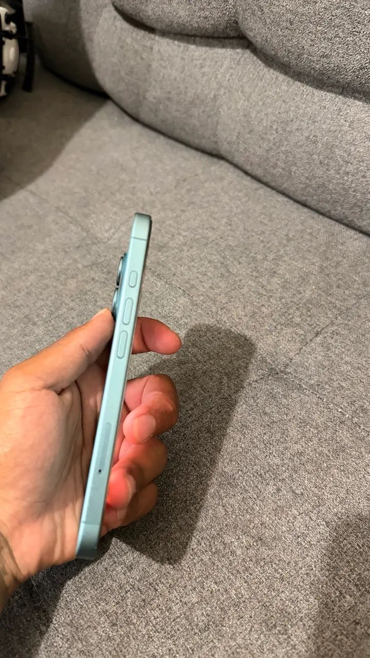 Vendo iPhone 16 com caixa  - Foto 3