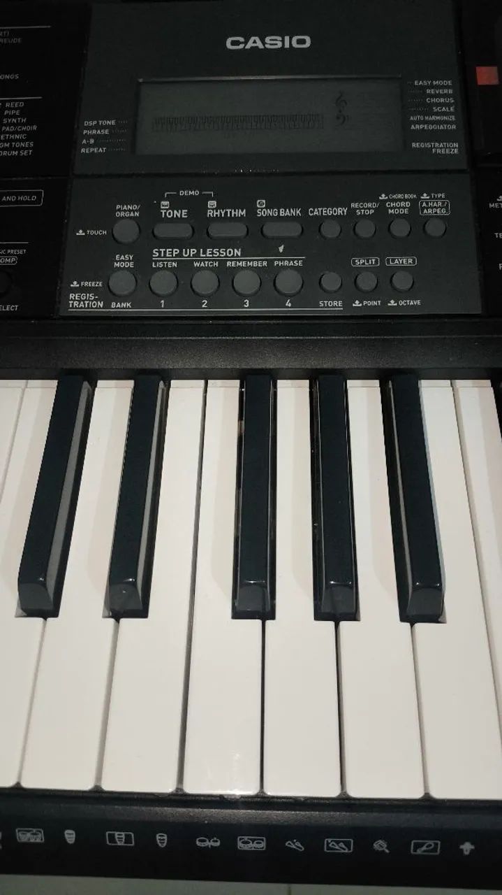 Teclado Casio CT-X800 + Suporte, pedal e capa - Foto 3